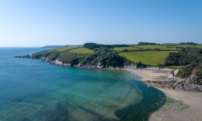 Newton Ferrers Cottage | The Nook - a cottage that sleeps 4 guests in 2 bedrooms