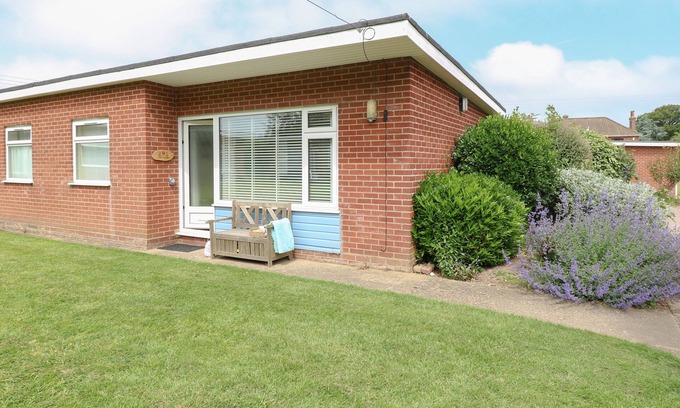 Mundesley Cottage | THE NOOK, pet friendly, country holiday cottage in Mundesley