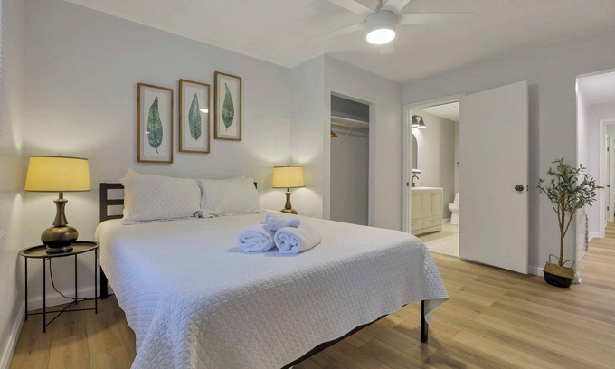 Columbus House | The Northern Light - 3 BR 2 full bath