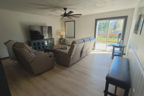 Columbia Falls House | The Northern Lights Cottage