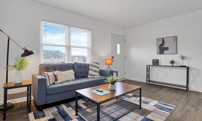 Columbus Apartment | The Northtowne Getaway