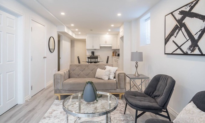 Bowmanville House | The oasis is equipped to make your stay unforgettable!