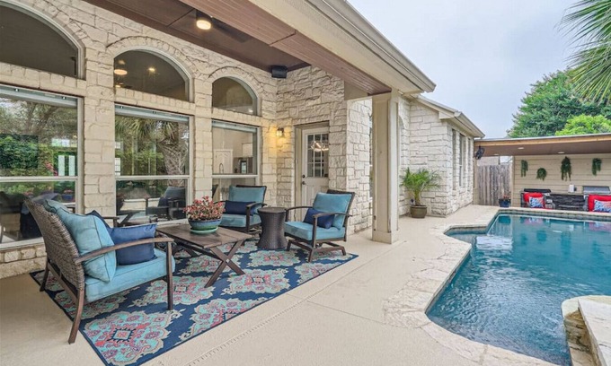 The Vineyard House | The Oasis-Perfect Getaway!