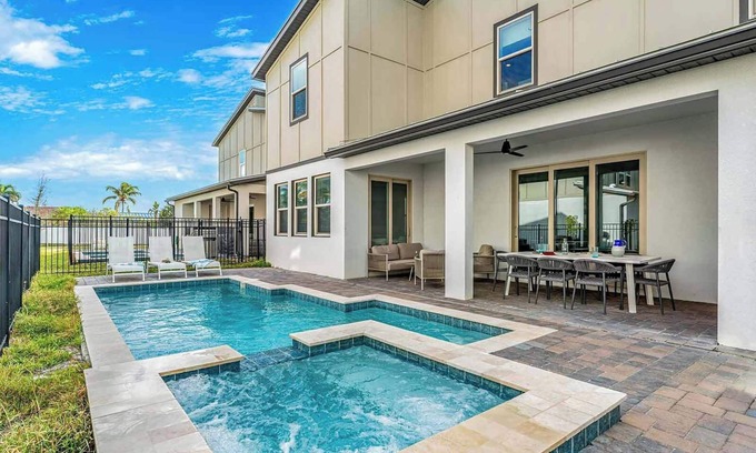 Melbourne Beach House | The Ocean Oasis | 5⭐ Villa Next to Beach & River, ft. Themed BRs & Movie Theater