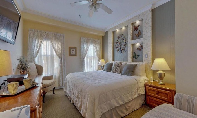 Ocean Grove Bed & Breakfast | The Ocean Plaza Hotel