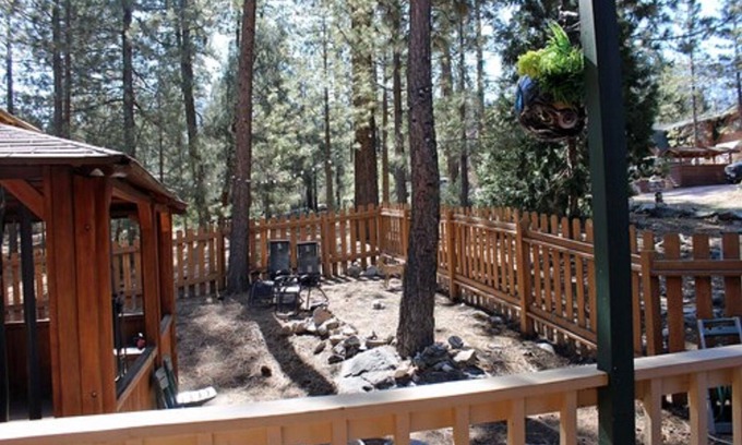 Pine Mountain Club Bed & Breakfast | The Old Bear BnB
