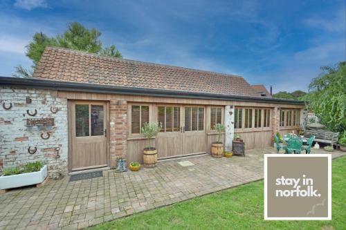 Dersingham House | The Old Forge