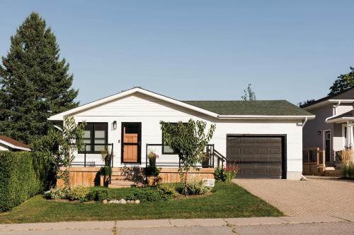 Prince Edward House | The Old Homestead - Gorgeous backyard right in The Heart of Picton