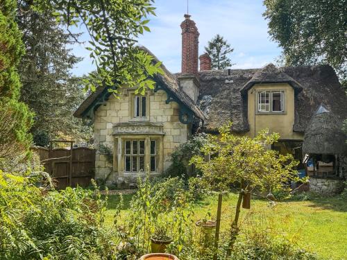 West Knoyle House | The Old Lodge