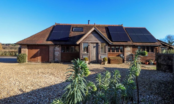 Holworth Cottage | THE OLD SCHOOL COTTAGE, pet friendly, with open fire in Tincleton