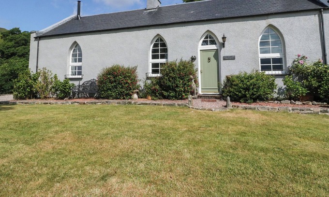Mallaig House | THE OLD SCHOOLHOUSE, family friendly, with open fire in Mallaig