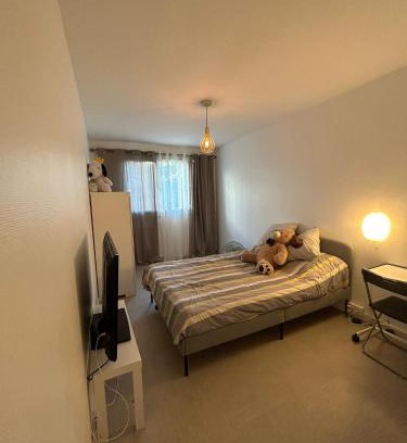 Quartier de la Salpetriere House | The Olympic stay in host Female guests only