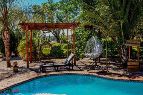 Bulawayo House | The Olympus Zim with 5 beds baths and pool