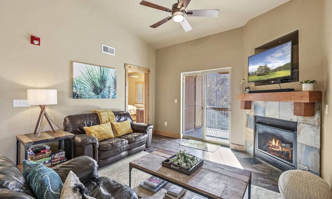 Bear Hollow Village Condo | The Oslo: Lux 3 bedroom with soaking tub & pool