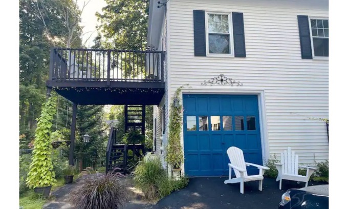 Pittsfield Apartment | The OverNight Library ~ 1/2 mile off I-95