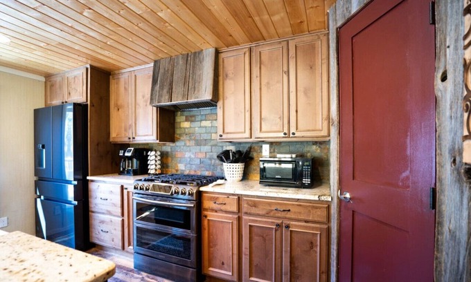 Nathrop Cabin | The Owl's Nest at Deer Valley Ranch