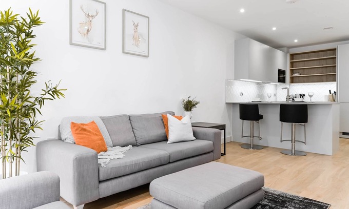Poplar Apartment | The Ox - One Bed - Canary Wharf