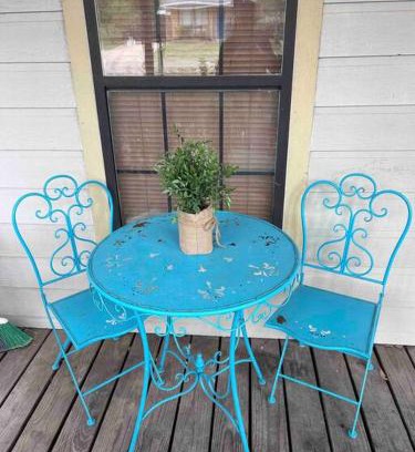 Brenham House | The Painted Lady-short walk to downtown square