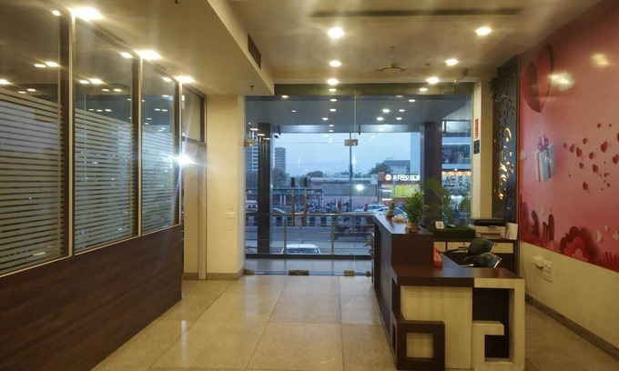 Jhotwara Hotel | The Palm Hotel & Restaurant