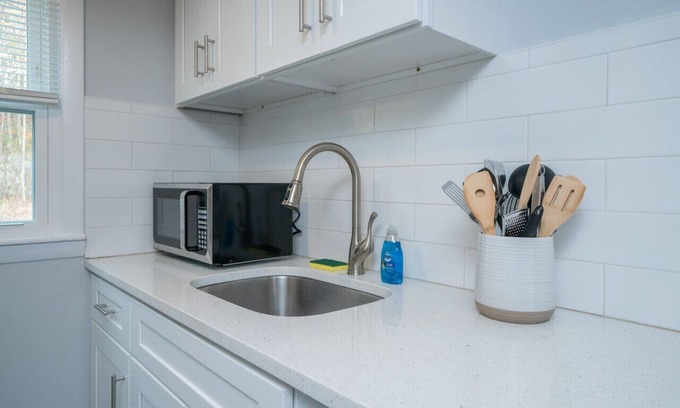 Old Mystic Apartment | The Palmer Studio · Near Mystic, Casinos + USCGA