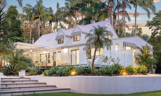 Bangalow House | The Palms, Luxury Home in Bangalow by Belle Escapes