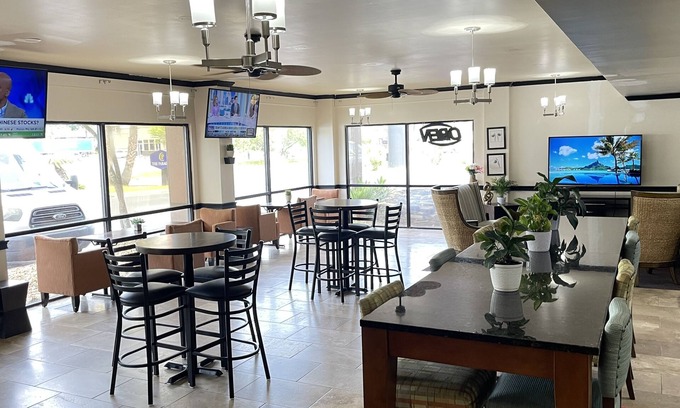 Dock Junction Hotel | THE PARAGON of Golden Isles