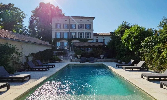 Riberac House | The Paris Gîte
