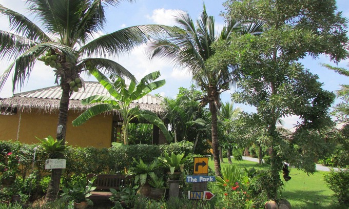 Rangsit Hotel | The Park Drive-Thru Check-In Resort