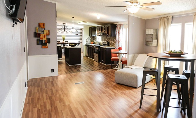 Carencro House | The Park Place Guesthouse FREEWiFi/FREE NEXTFIX