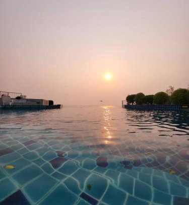 Saen Suk Apartment | The patio condo Bang saen