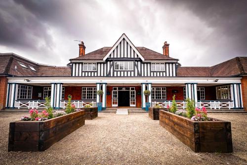 Woking Hotel | The Pavilion Bisley