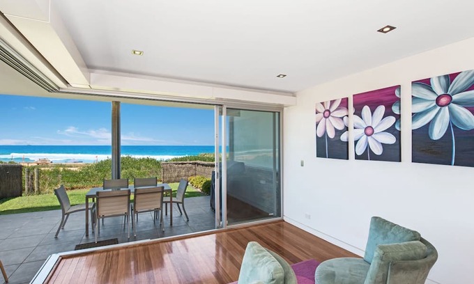 Wamberal Apartment | The Pavillion 1 - Beachfront