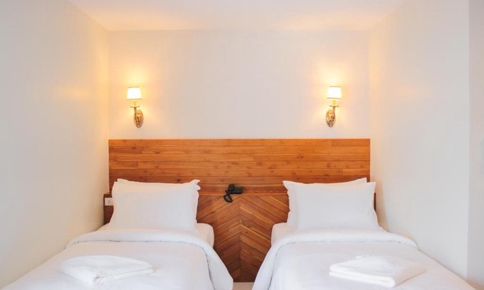 Ban Tai Hotel | The Peace River Kwai