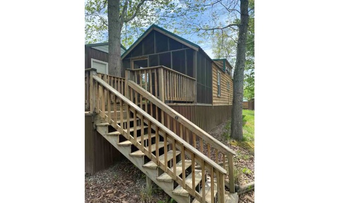 Ansted Cabin | The Peaceful Pine Cabin