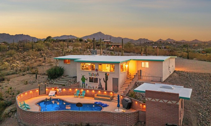Tucson House | The Peaceful Valley-Views-Game Room-Comfy Beds-Pool-Waffles-Hiking@Saguaro West