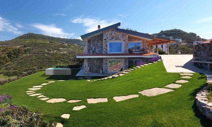 Magomadas Apartment | The Pearl by the Sea