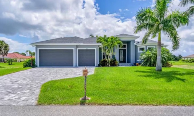 Rotonda West House | The Pelican house with heated pool/spa 4BR 2 bath