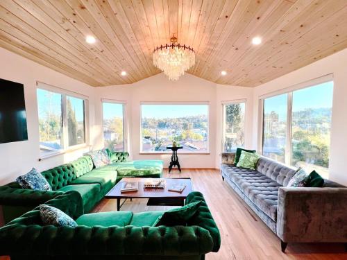 Eagle Rock House | The Perch- Hilltop Bungalow, Eagle Rock-near DTLA