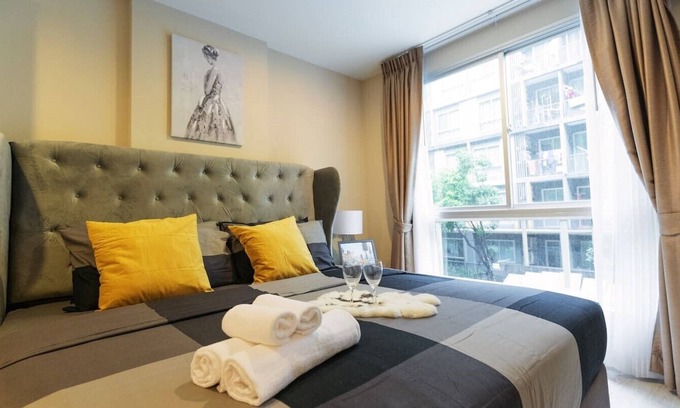 Khlong Toei Condo | The perfect choice for a 2 Units room (for 4 PPL) near Ekkamai Station
