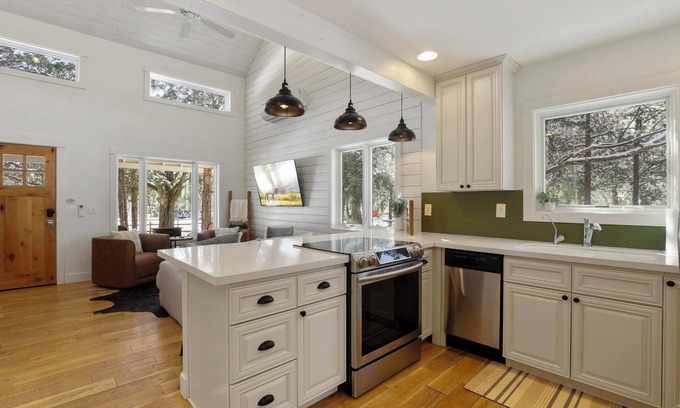 Payson Cabin | The Perfect Event Escape | Two Cabins At Juniper Pines