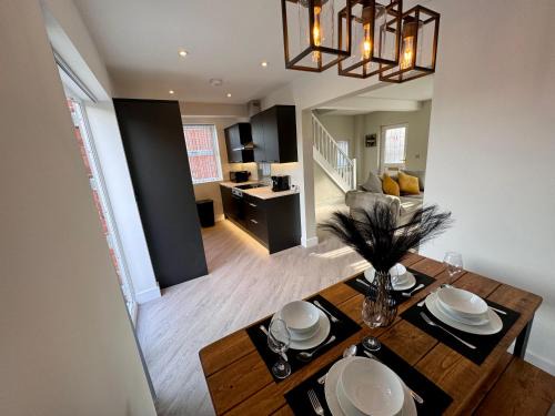 Dodworth House | The perfect place 3 Bedroom house with garden and parking