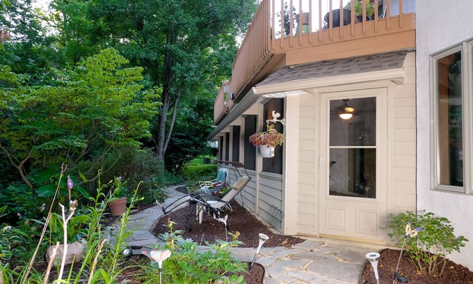 Gahanna House | The perfect place to relax and have fun!