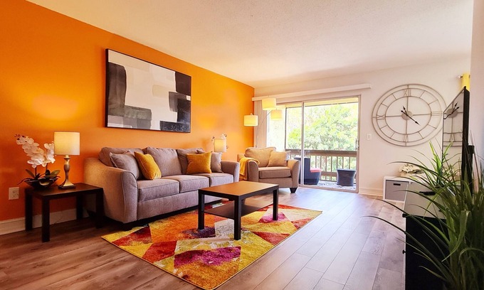 Gulf Gate Estates Condo | The Perfect Shiny Condo