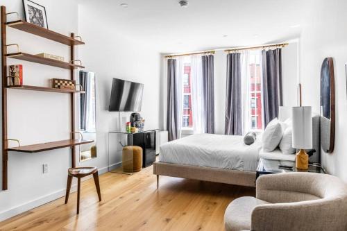 Bangor Apartment | The Phenix Historic Hotel, King Bed, Room # 302