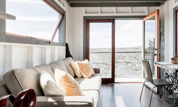 Pahoa House | THE PHOENIX HOUSE - EPIC Tiny Home Gem on Volcanic Lava Field!