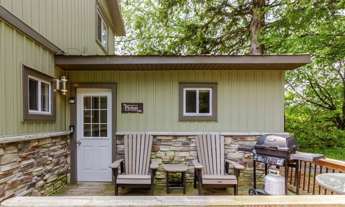 Bloomfield Apartment | The Picton Beautiful Couple`s Getaway