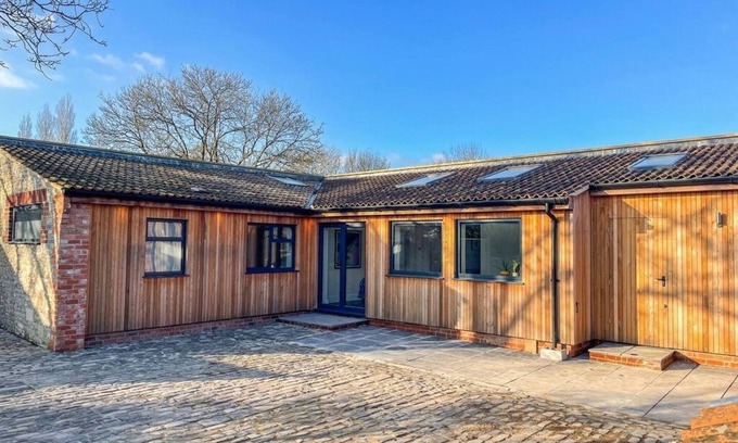 Evercreech Other | The Piggery near Bruton - a stylishly converted barn in beautiful Somerset