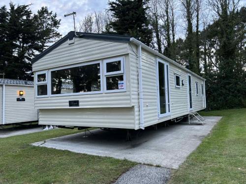 Newquay House | The Pines Caravan at Newquay Holiday Park