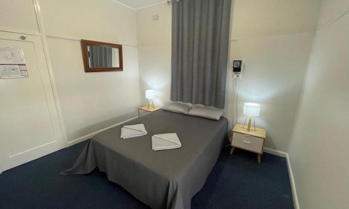 Walgett Hotel | The Pink House