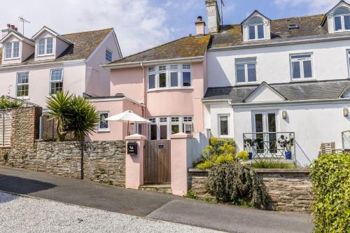 Stoke Fleming House | The Pink House
